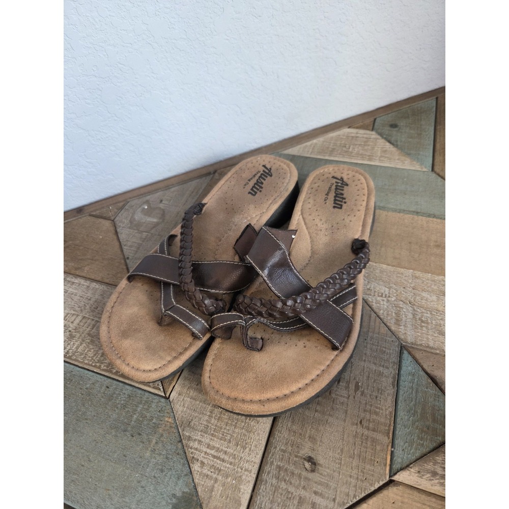 Austin Trading Co. Flat Toe Post Strappy Sandals‎ Womens Size 10 Brown